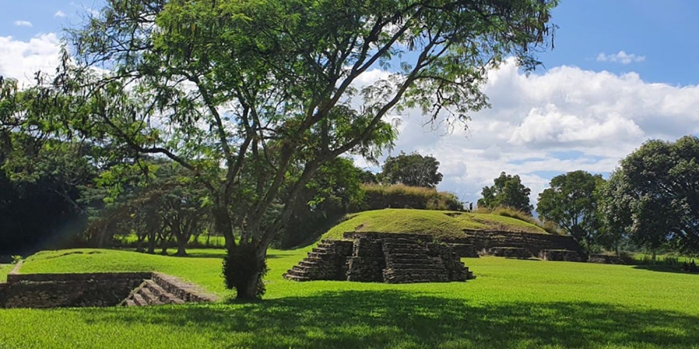 Navigating the complexity of political ontologies: the Mayan Train case